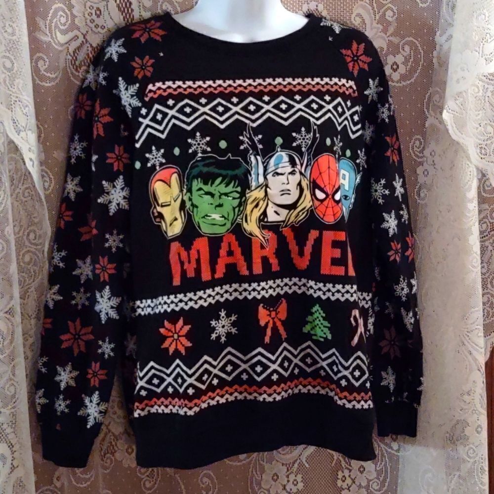 Marvel Christmas Holiday Superheroes Sweatshirt Black White Red Juniors 7-9